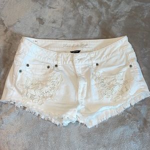 American eagle white shorts
